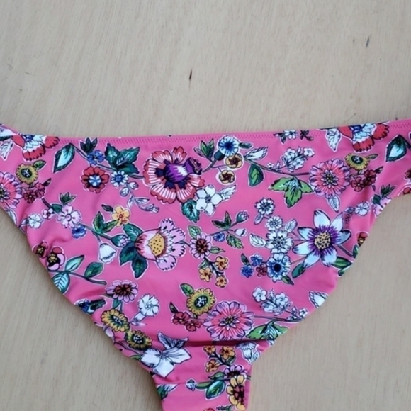 Vera Bradley Coral Ella Reversible Bikini - Picture 3 of 5